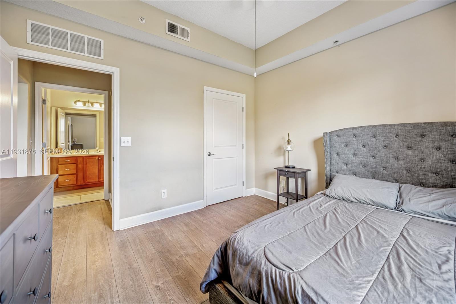 ARTISAN CLUB CONDOMINIUM P - Residential