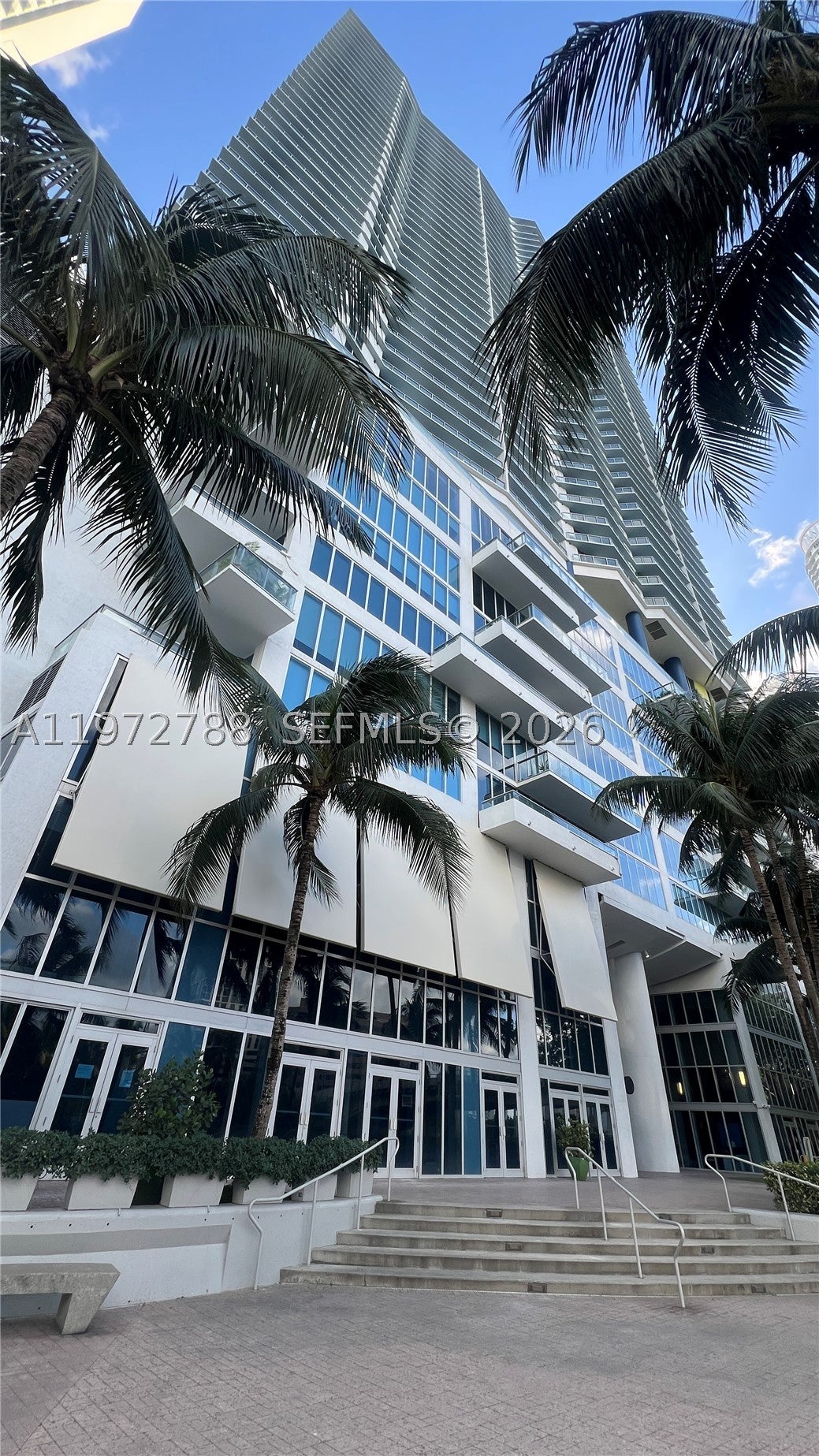 185 SW 7th St 2202, Miami FL 33130
