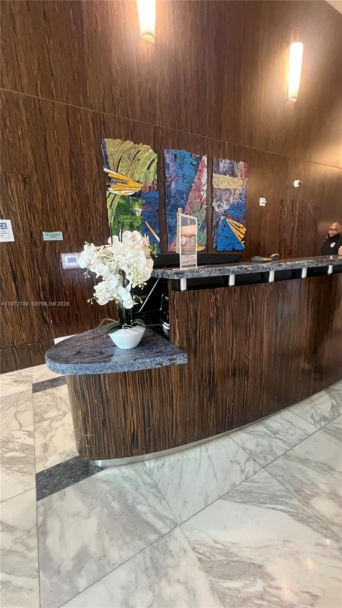 LATITUDE ON THE RIVER CON - Residential