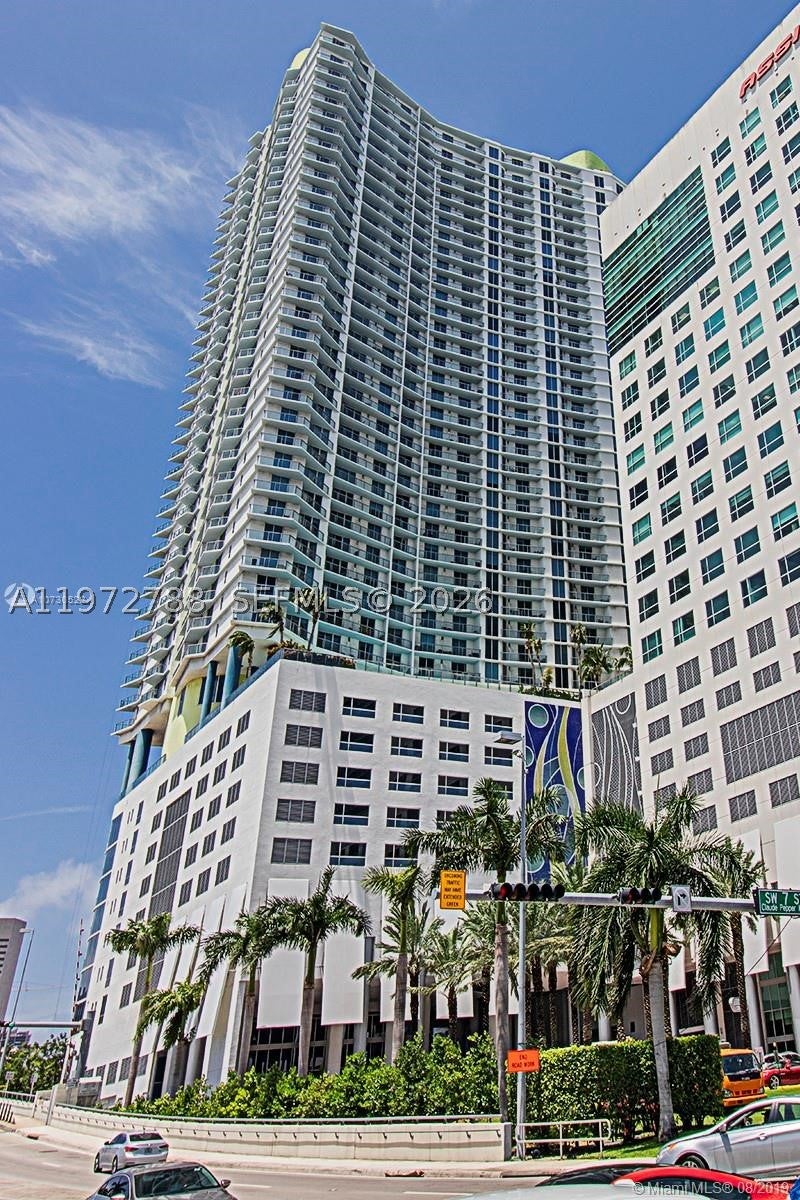 185 SW 7th St
