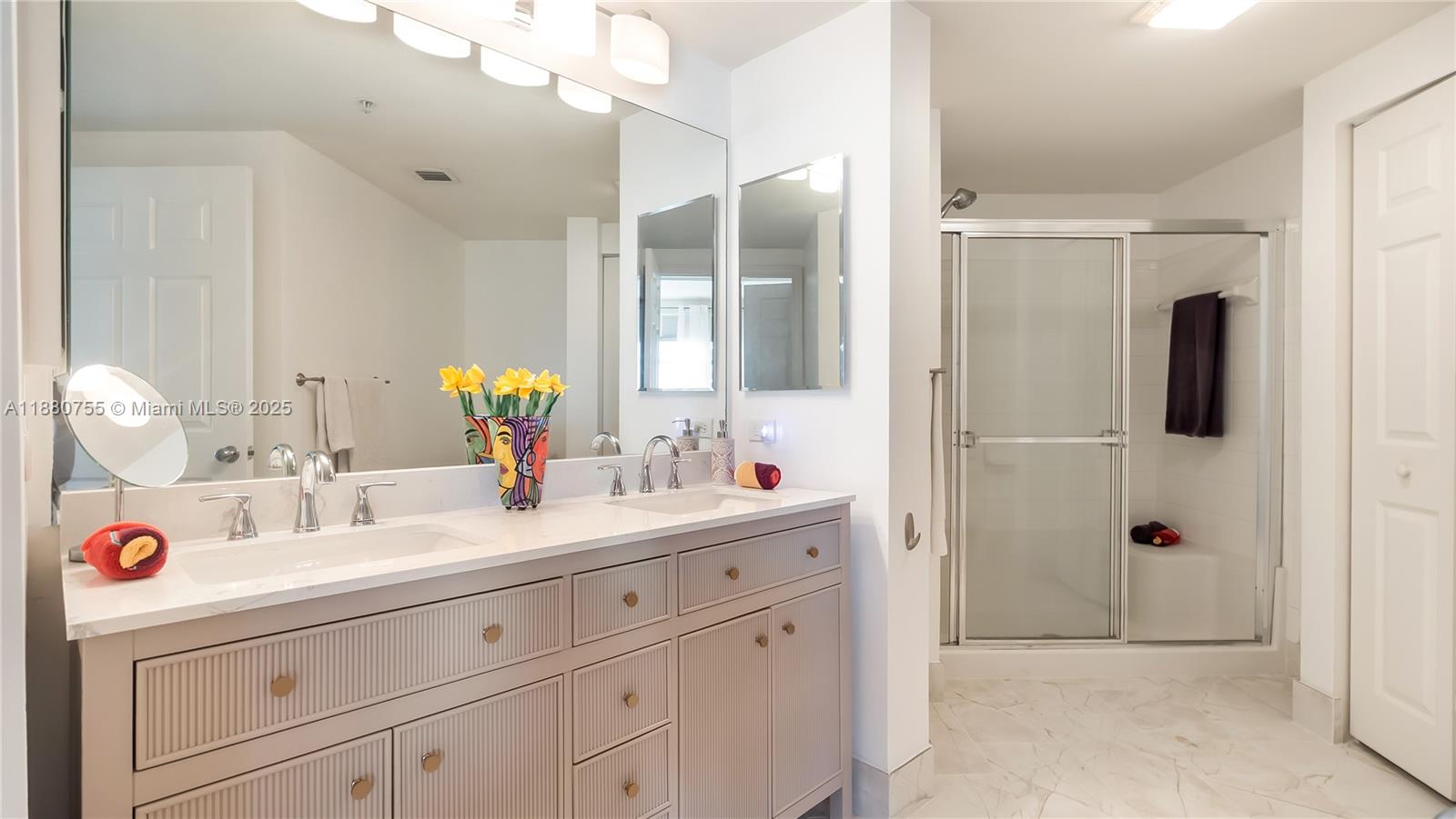 PORTO BELLAGIO CONDO - Residential Lease