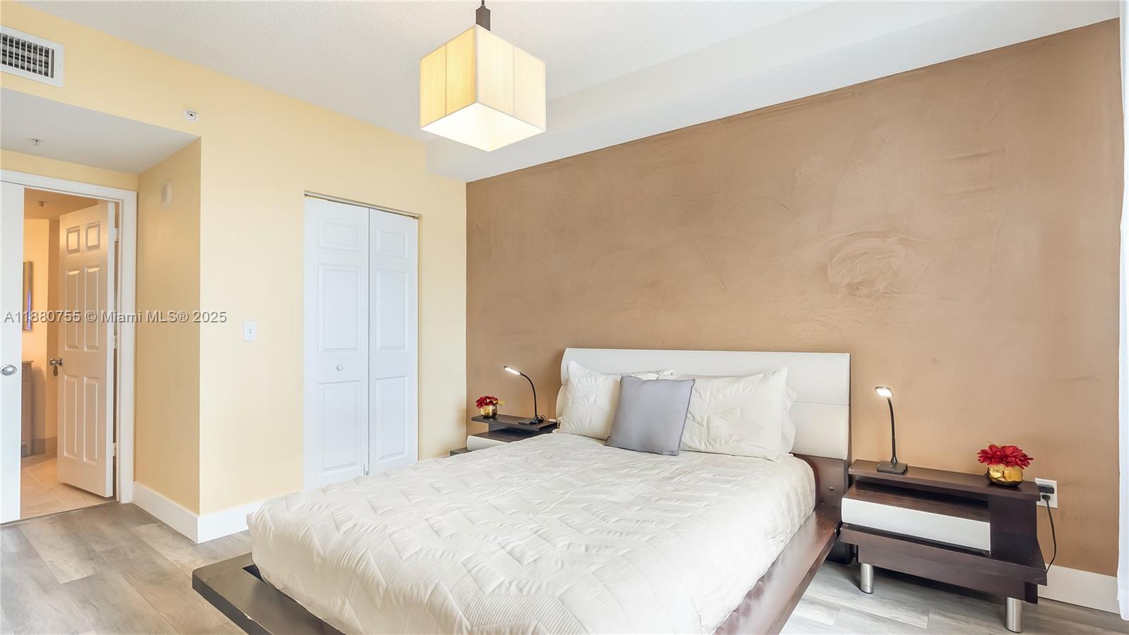 PORTO BELLAGIO CONDO - Residential Lease