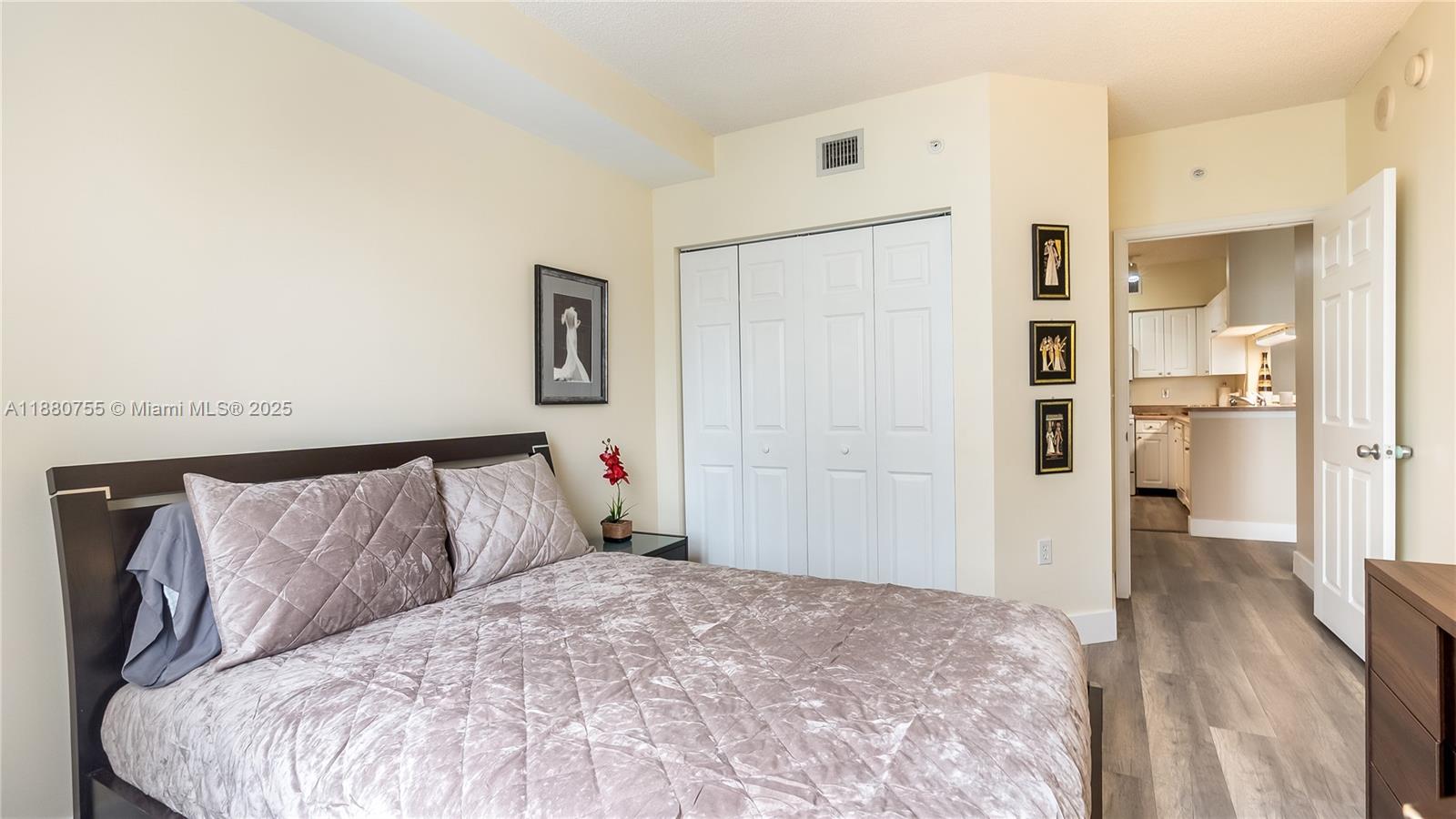 PORTO BELLAGIO CONDO - Residential Lease