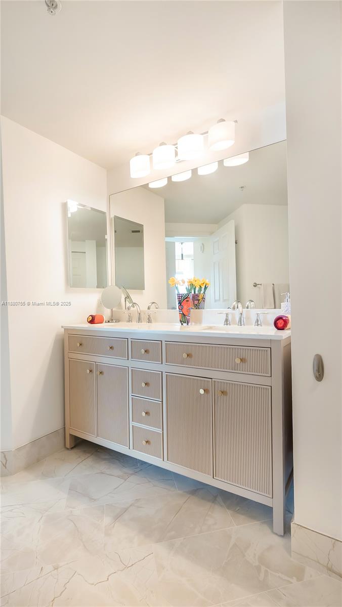 PORTO BELLAGIO CONDO - Residential Lease