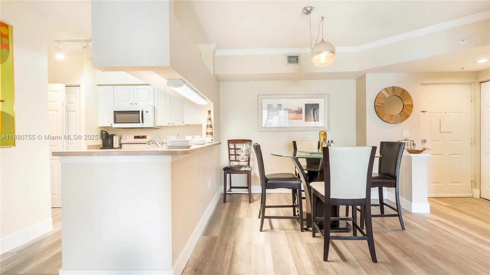 PORTO BELLAGIO CONDO - Residential Lease
