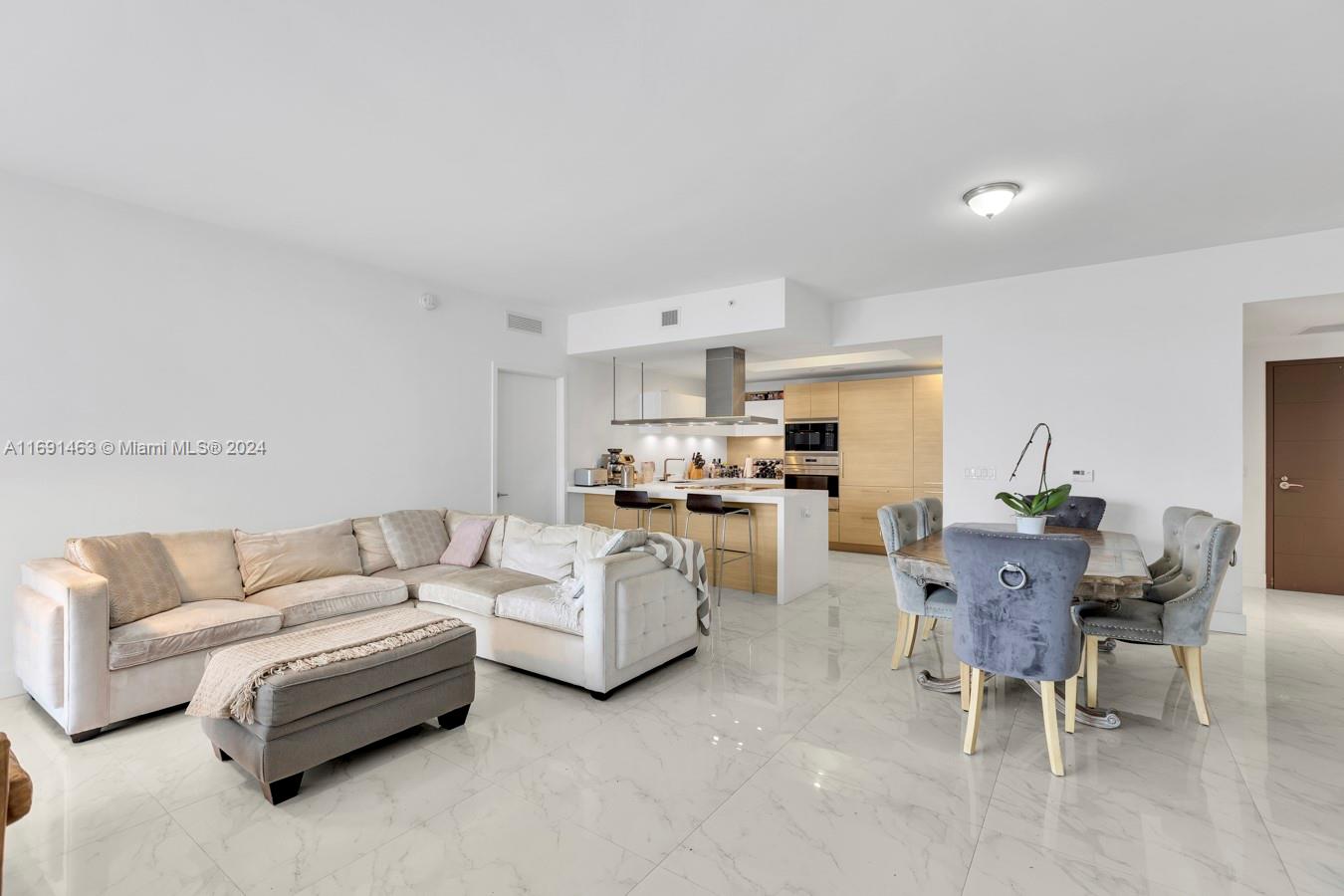 17301 Biscayne Blvd 1404