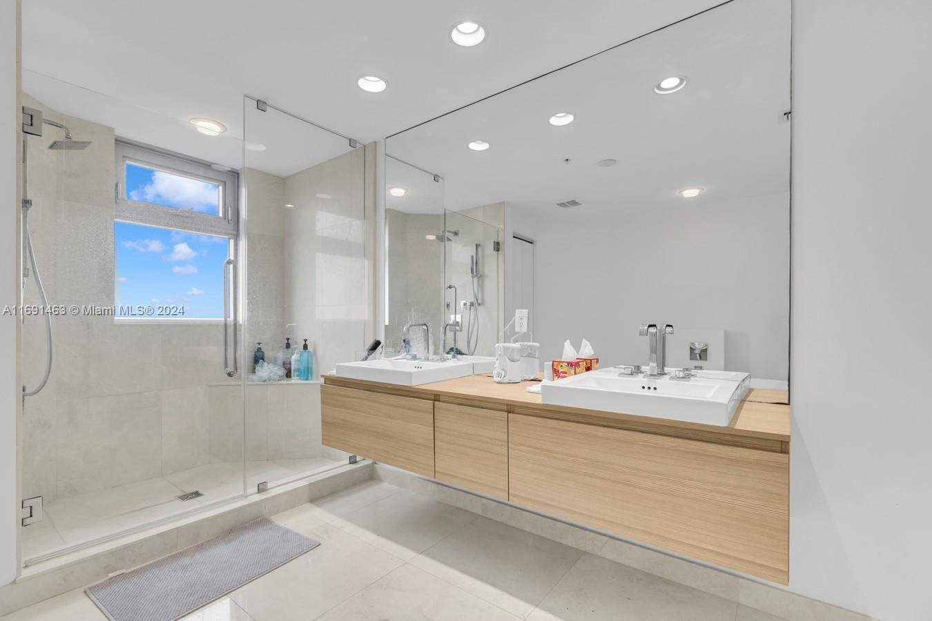Marina Palms - Residential