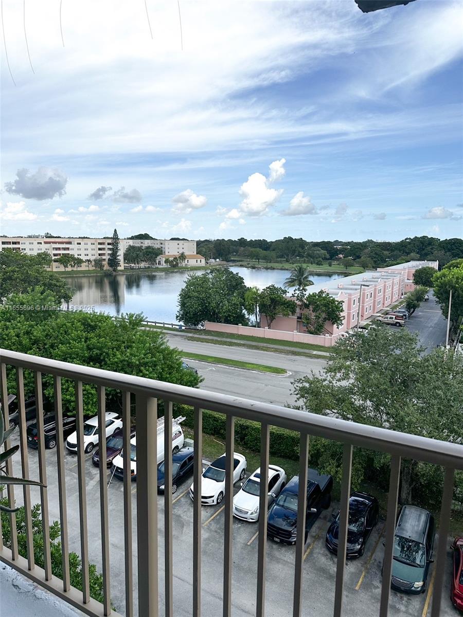 KENDALL LAKE TOWERS CONDO - Residential
