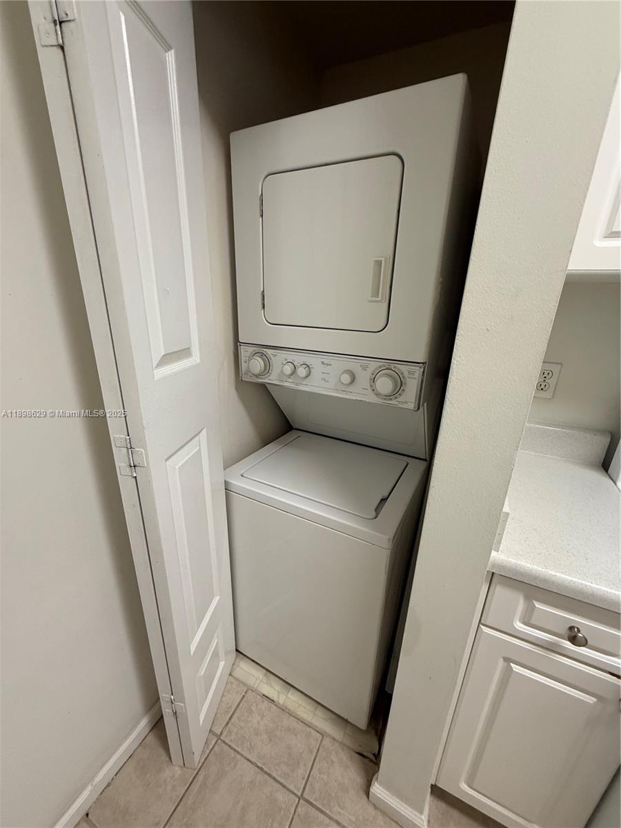 PORTO BELLAGIO CONDO - Residential Lease