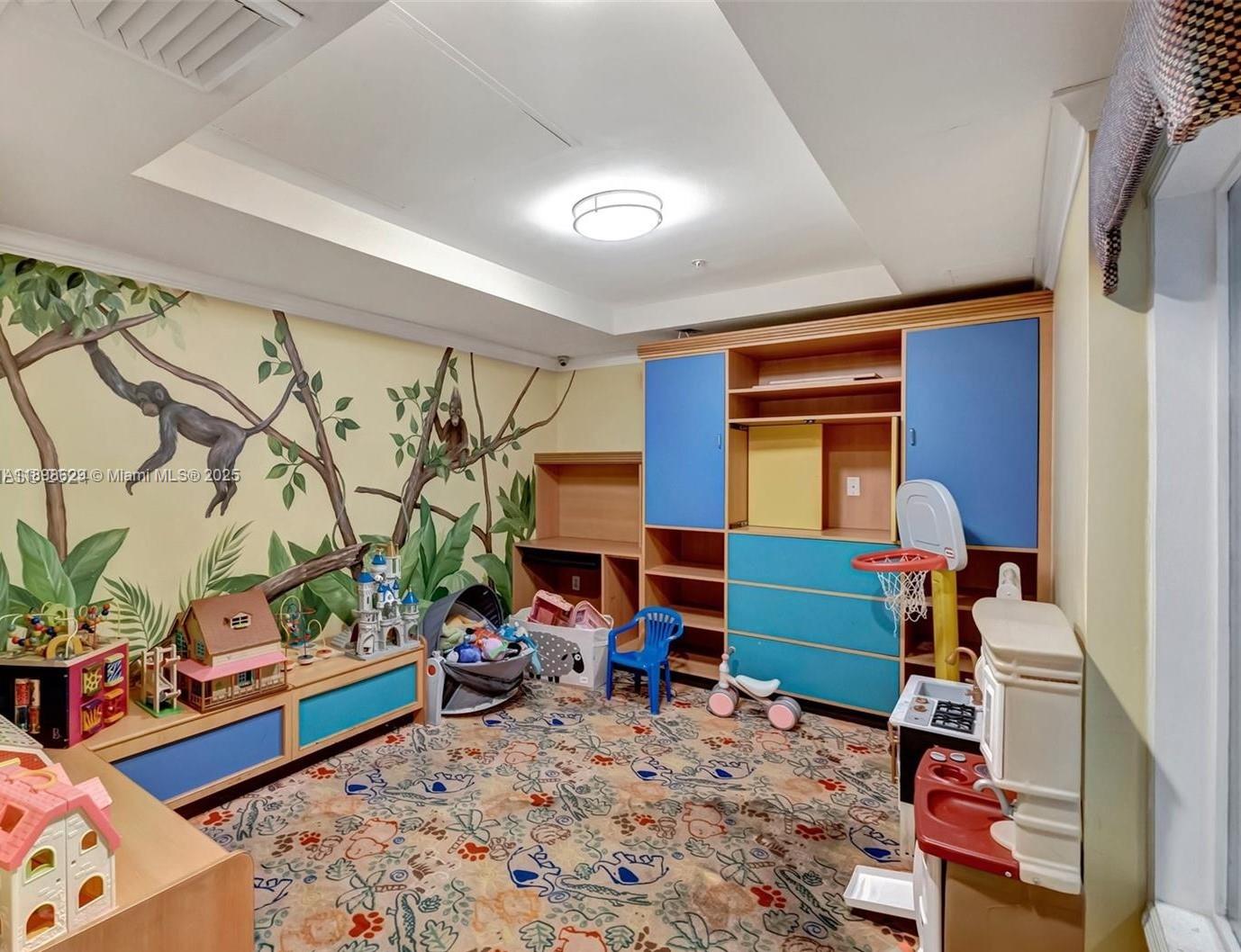 PORTO BELLAGIO CONDO - Residential Lease