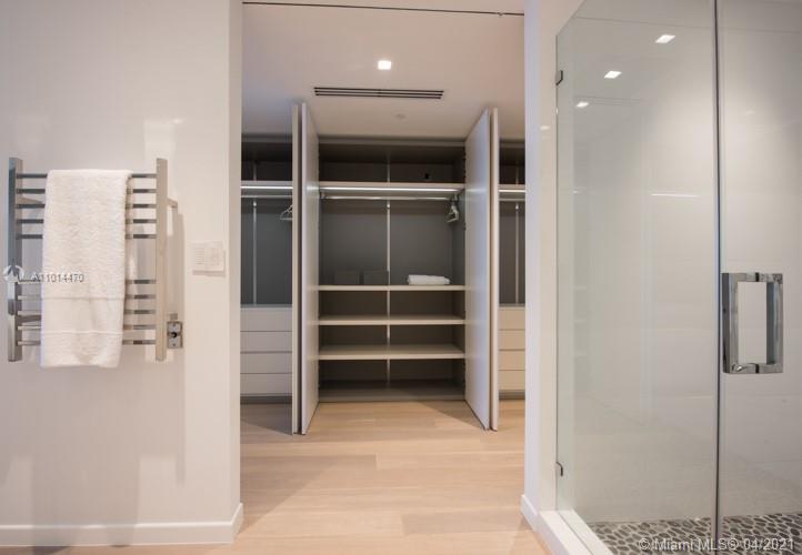 OCEANA KEY BISCAYNE CONDO - Residential