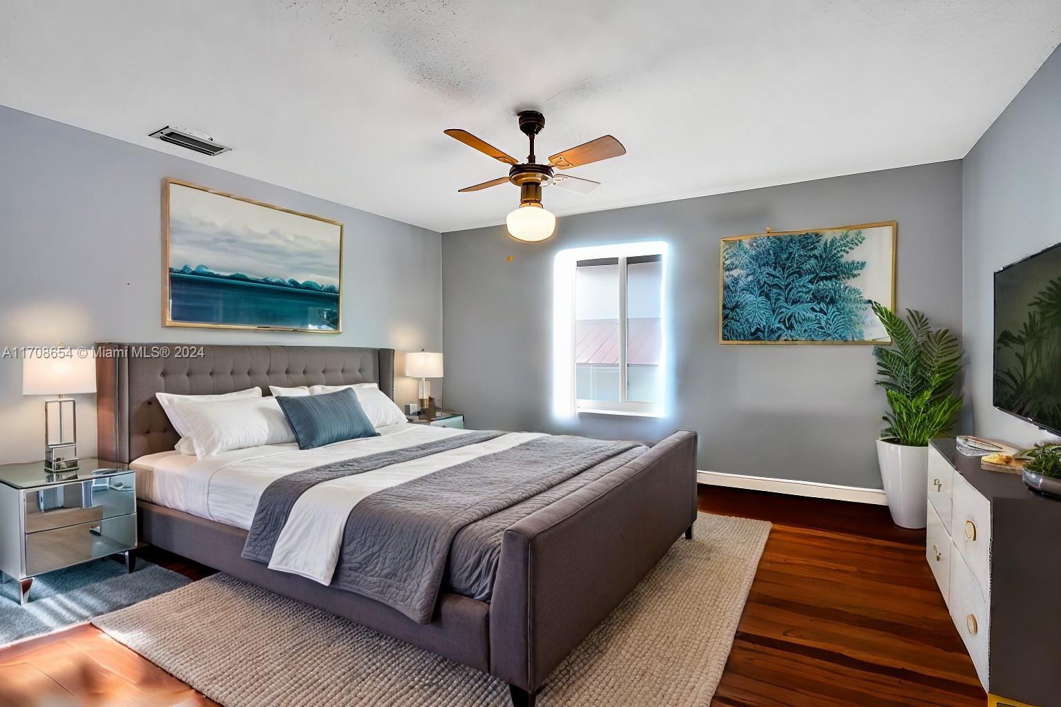 GOLDEN BEACH SEC E - Residential