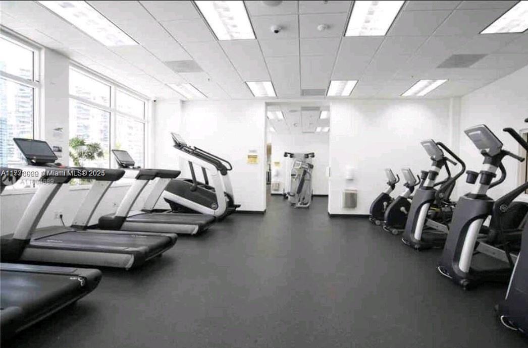 THE CLUB AT BRICKELL BAY - Residential