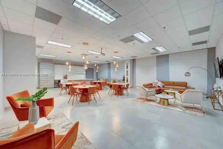 THE CLUB AT BRICKELL BAY - Residential