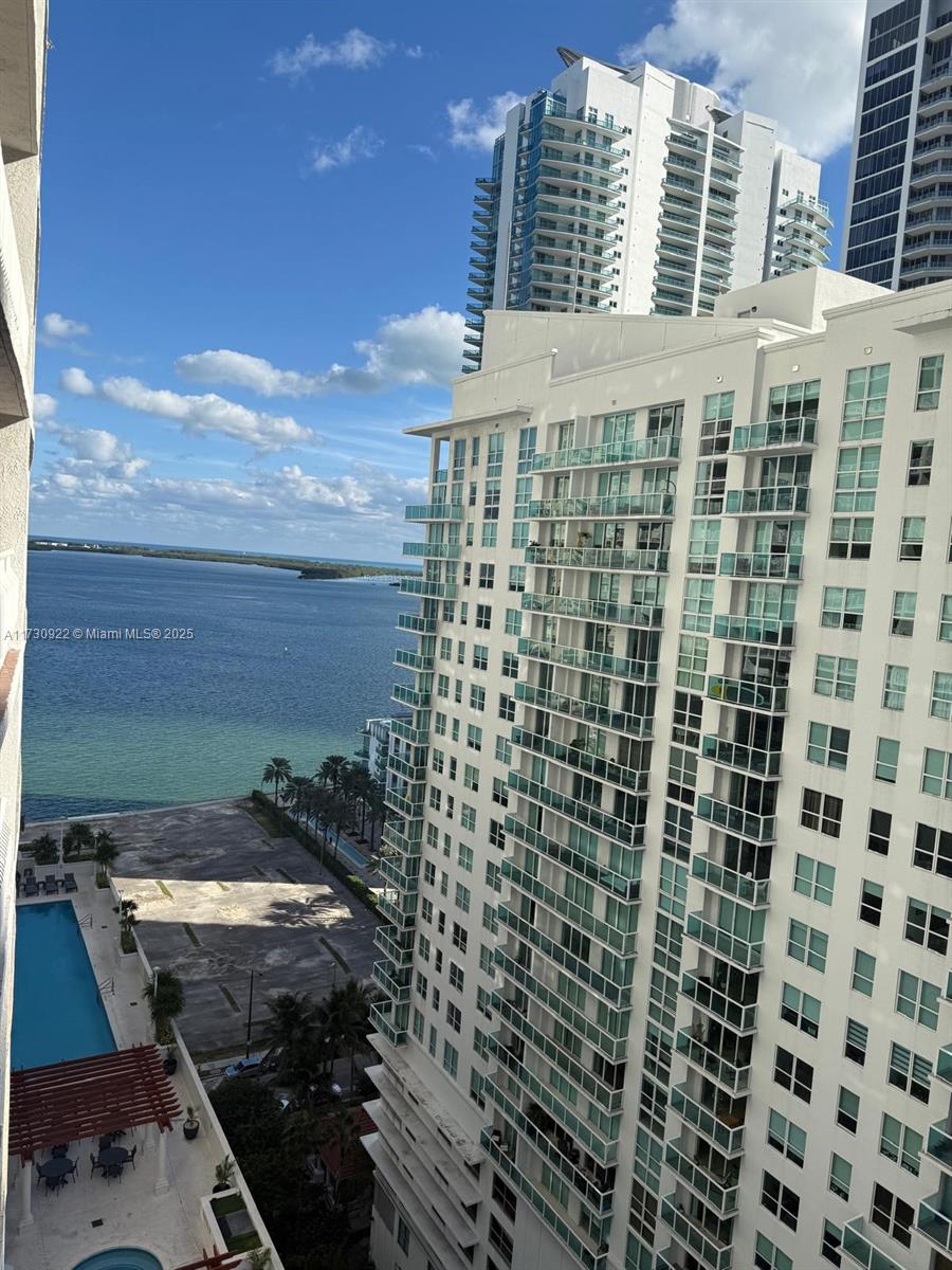 THE CLUB AT BRICKELL BAY - Residential