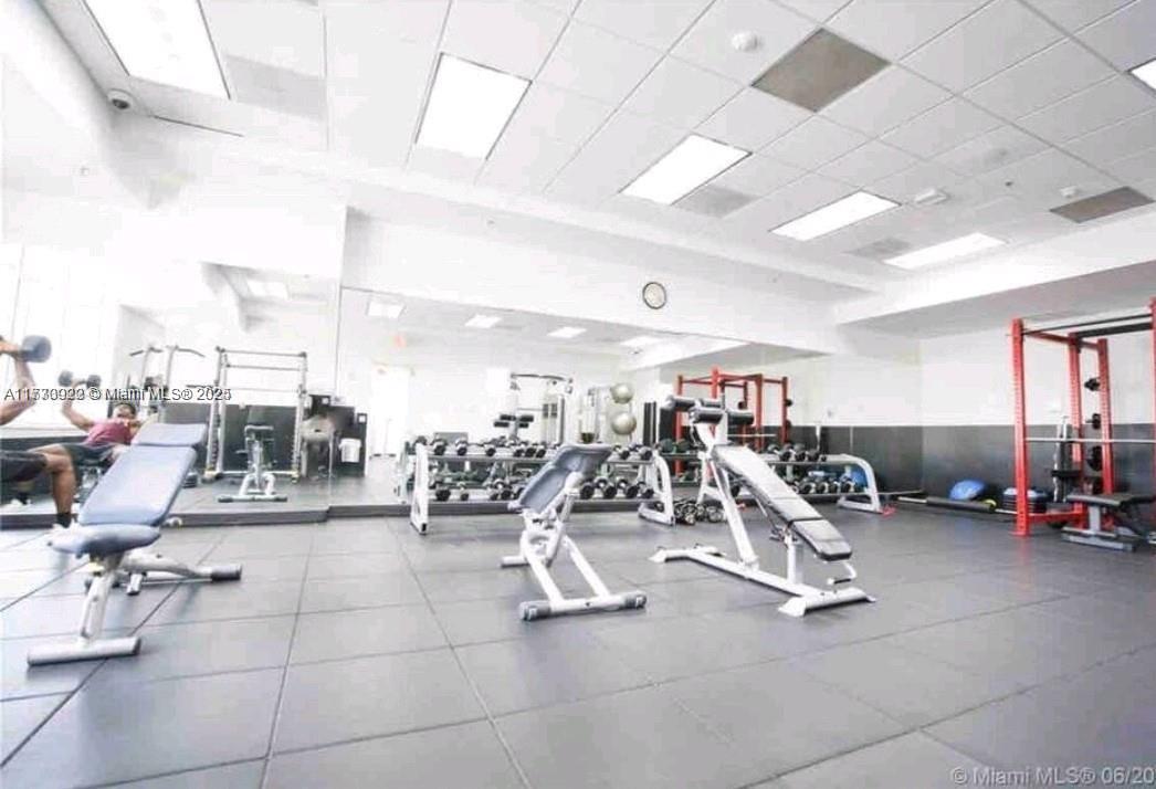 THE CLUB AT BRICKELL BAY - Residential