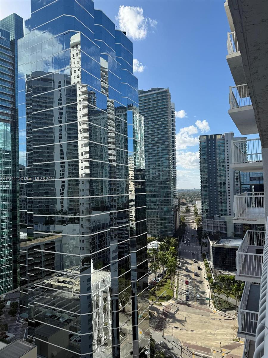THE CLUB AT BRICKELL BAY - Residential