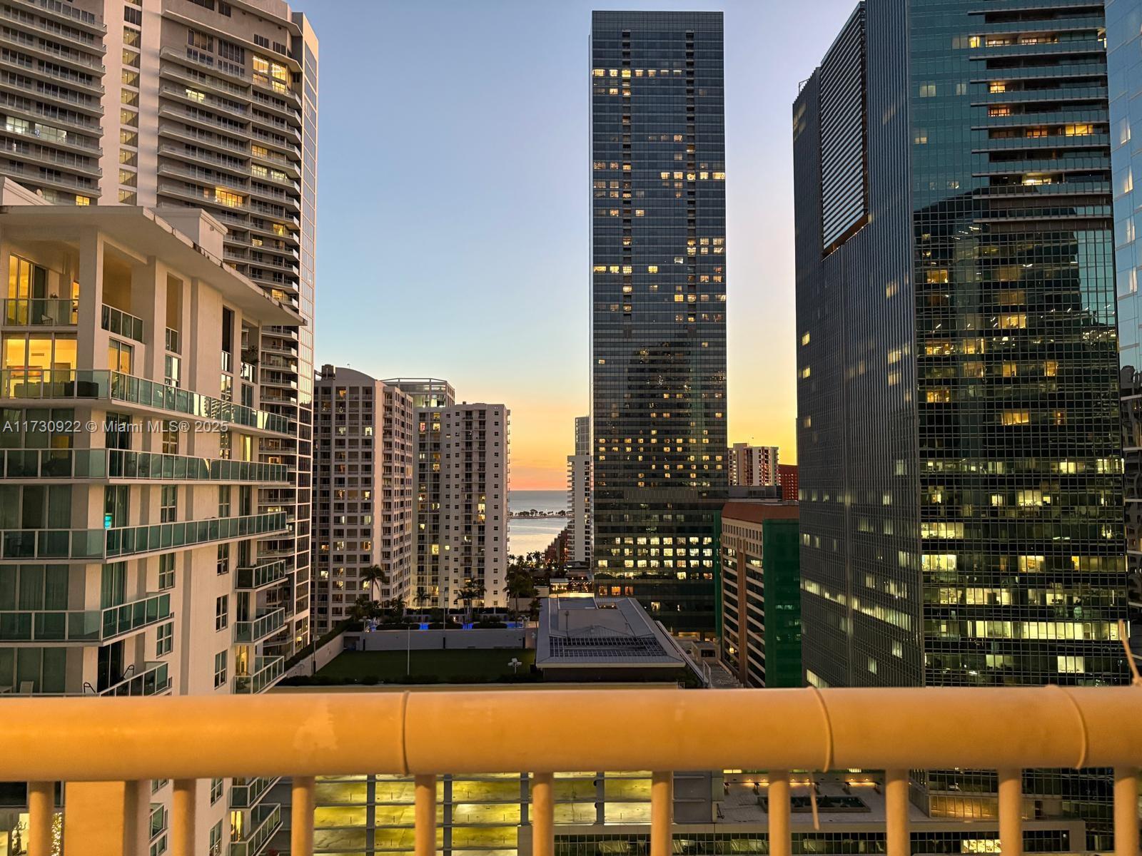 THE CLUB AT BRICKELL BAY - Residential