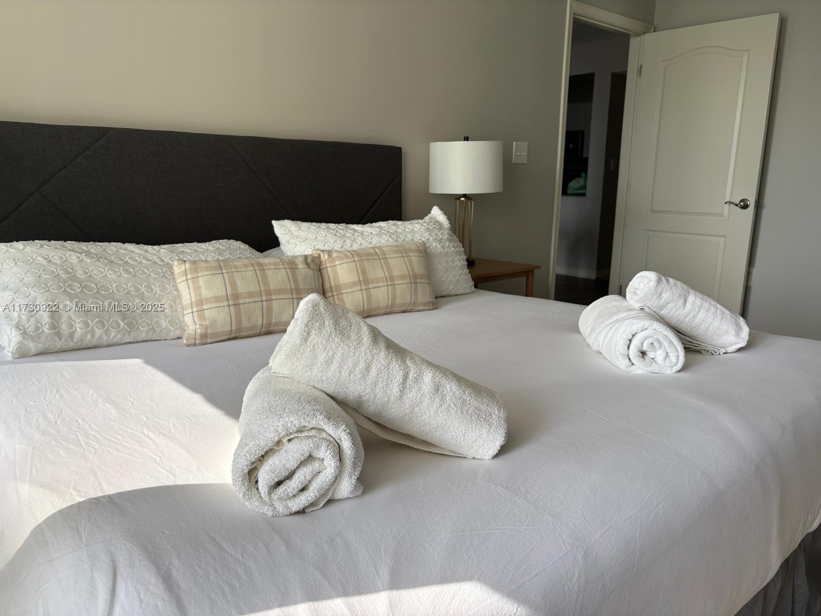 THE CLUB AT BRICKELL BAY - Residential