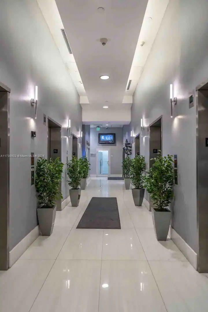 THE CLUB AT BRICKELL BAY - Residential