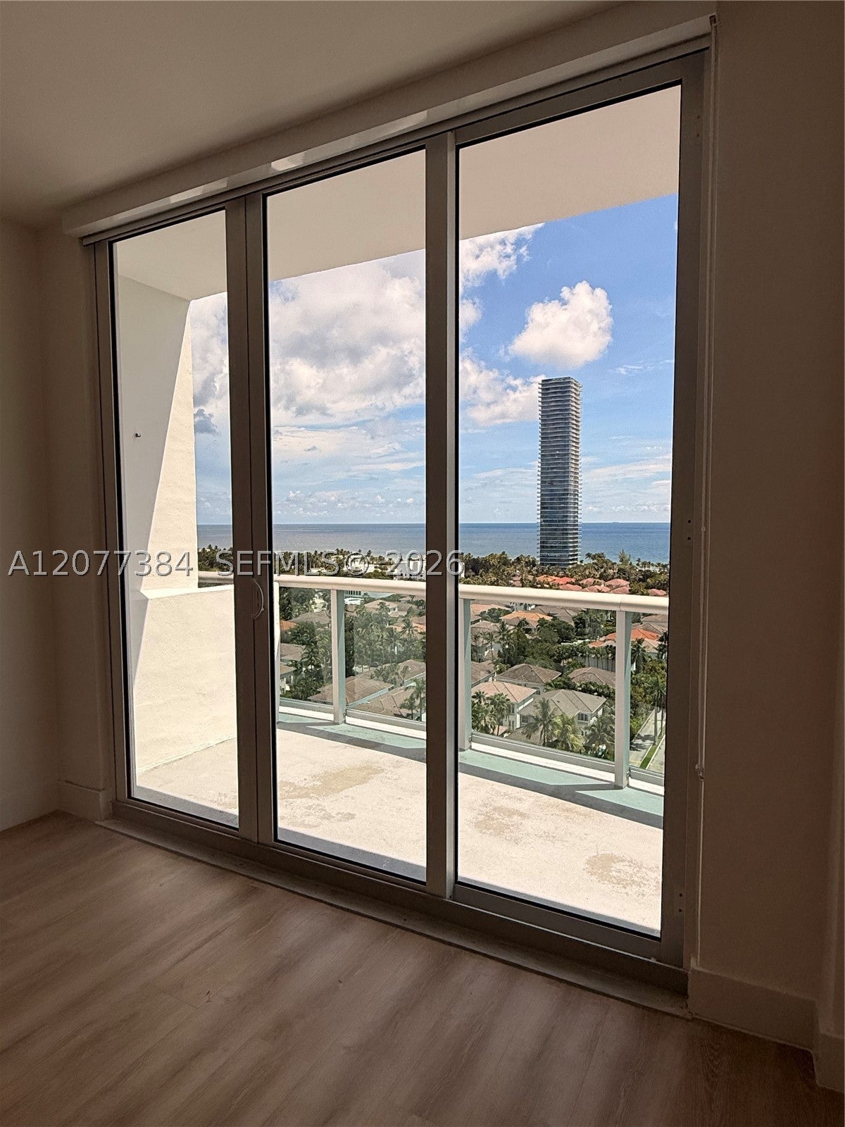 19390 Collins Ave PH-24