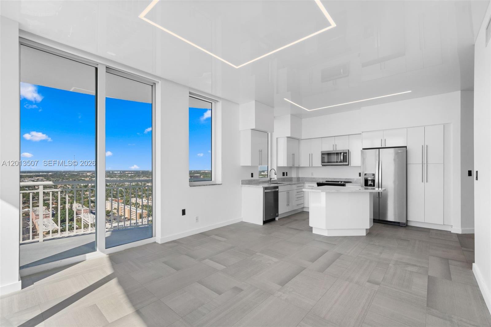 DUO CONDOMINIUM WEST - Residential