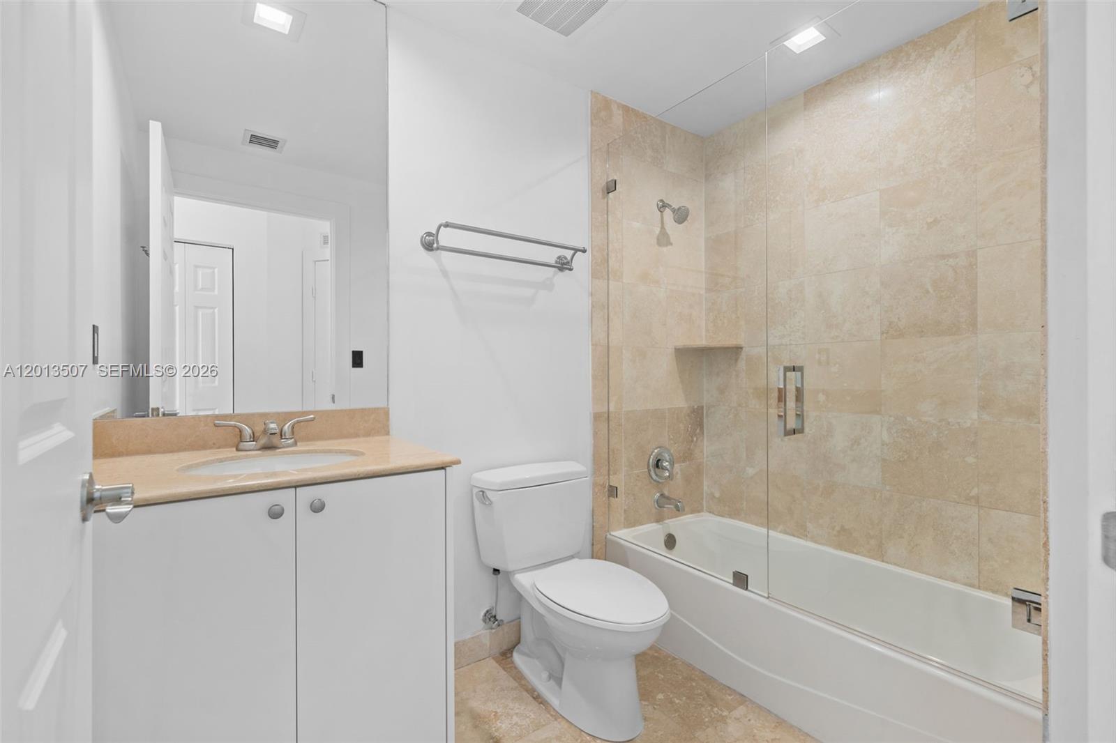 DUO CONDOMINIUM WEST - Residential