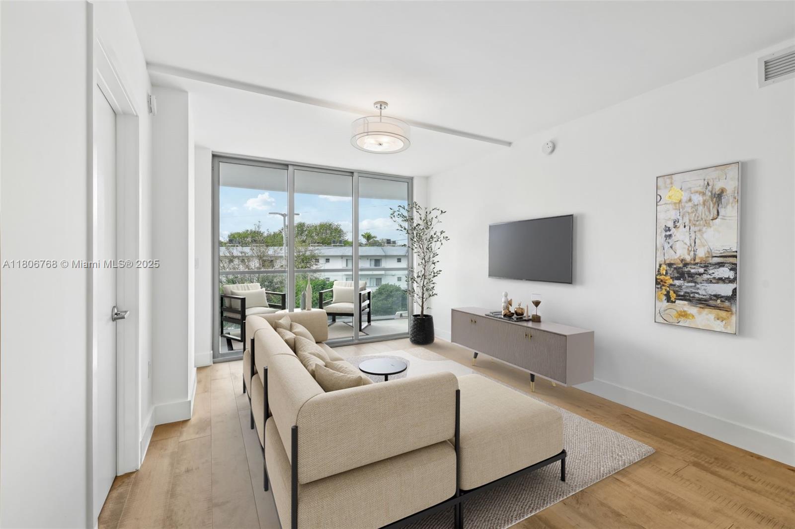 Rental Property at 13800 Highland Dr 202, North Miami Beach, Miami-Dade County, Florida - Bedrooms: 2 
Bathrooms: 2  - $500,000 MO.