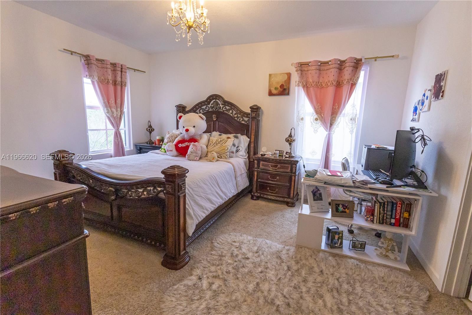 ROYAL HOMES WEST - Residential