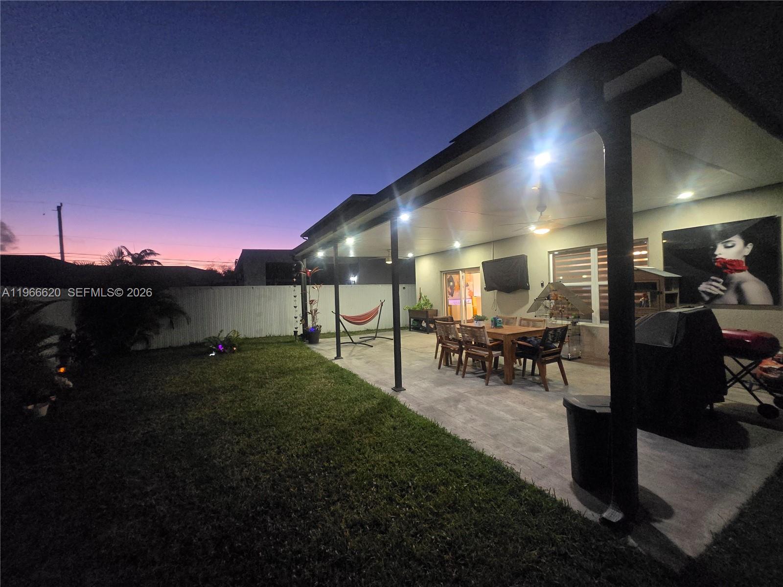 ROYAL HOMES WEST - Residential