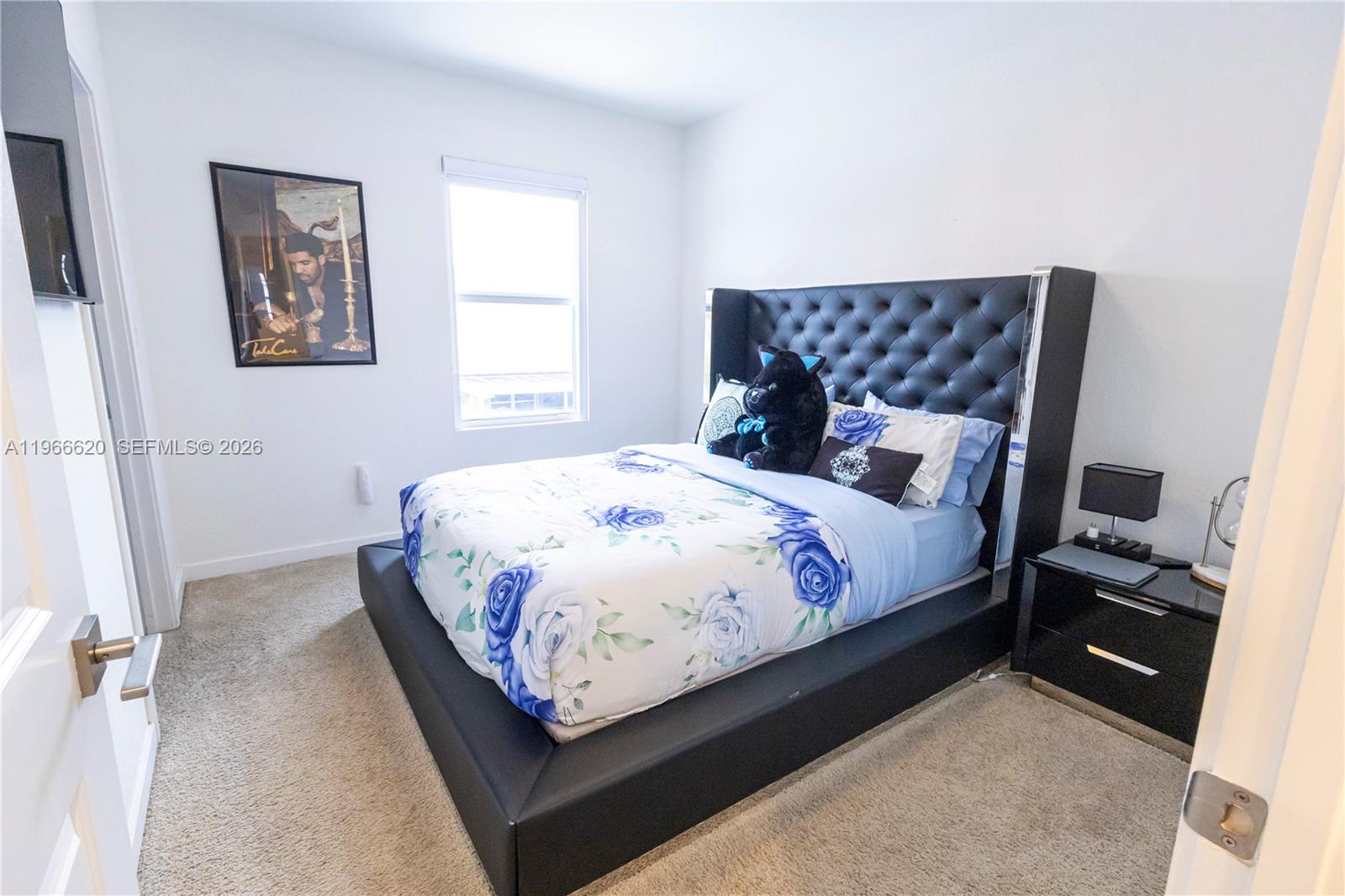 ROYAL HOMES WEST - Residential