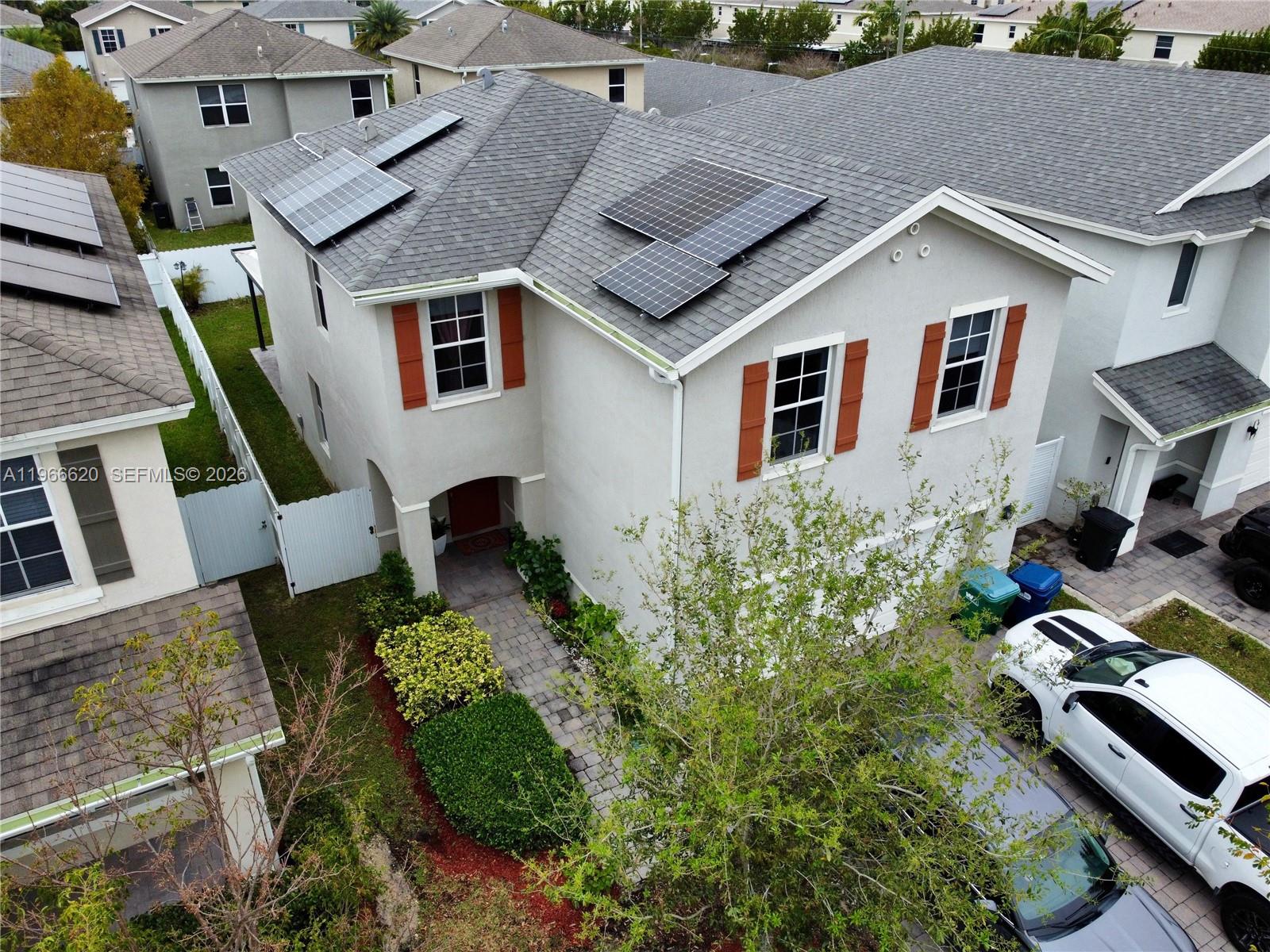 ROYAL HOMES WEST - Residential