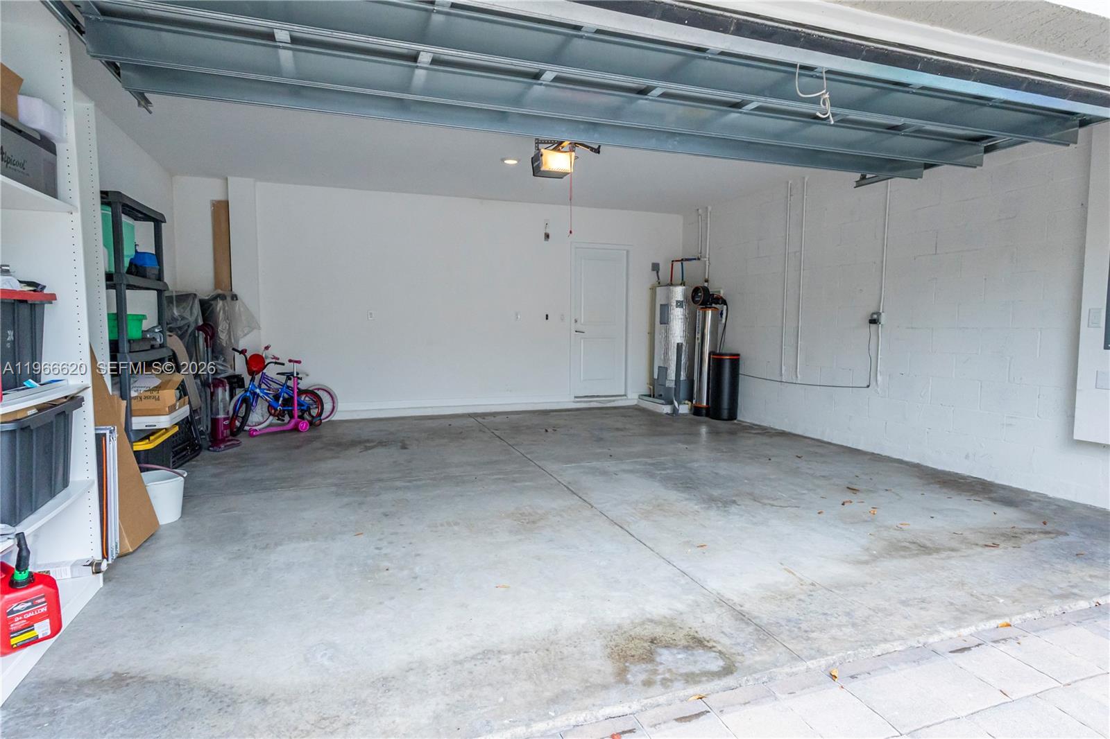 ROYAL HOMES WEST - Residential