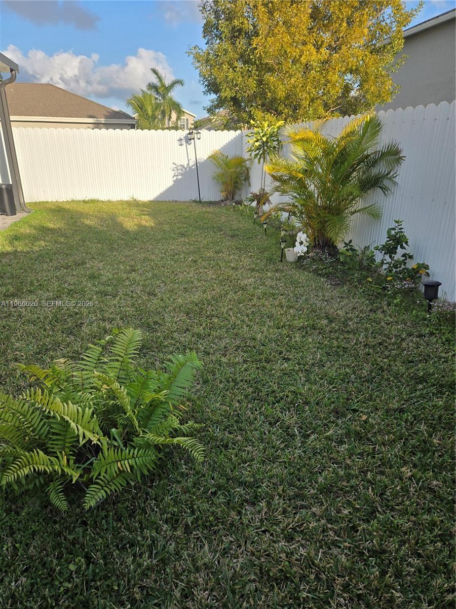 ROYAL HOMES WEST - Residential