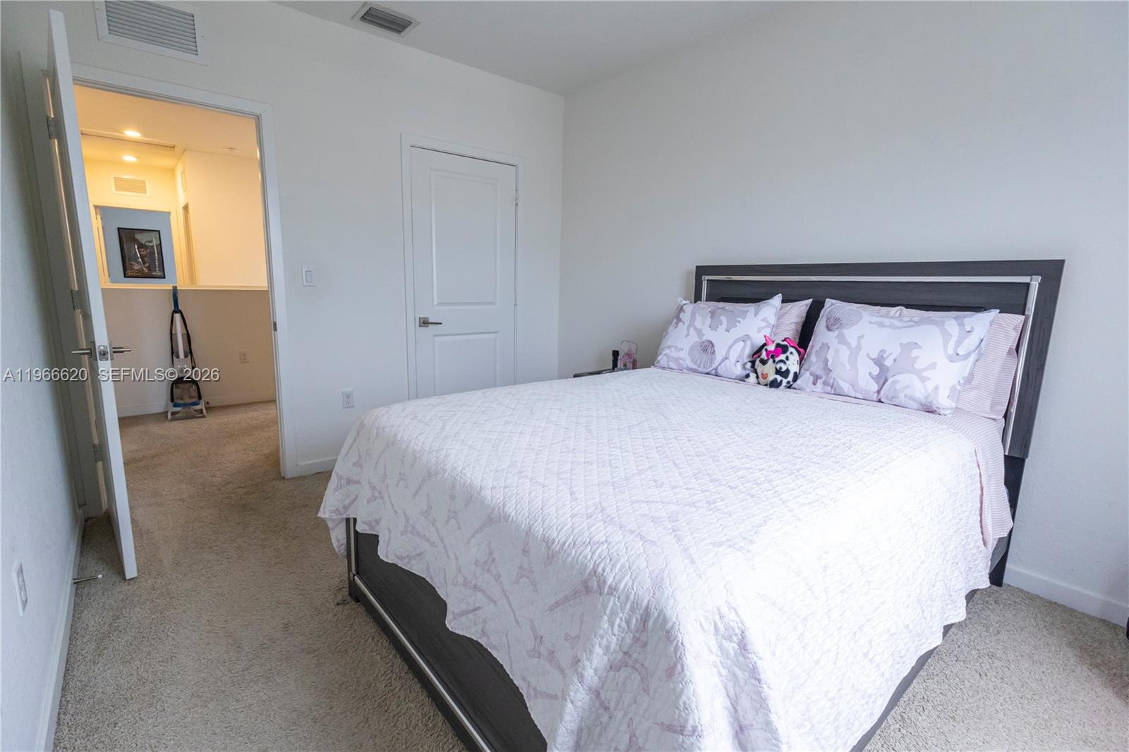 ROYAL HOMES WEST - Residential