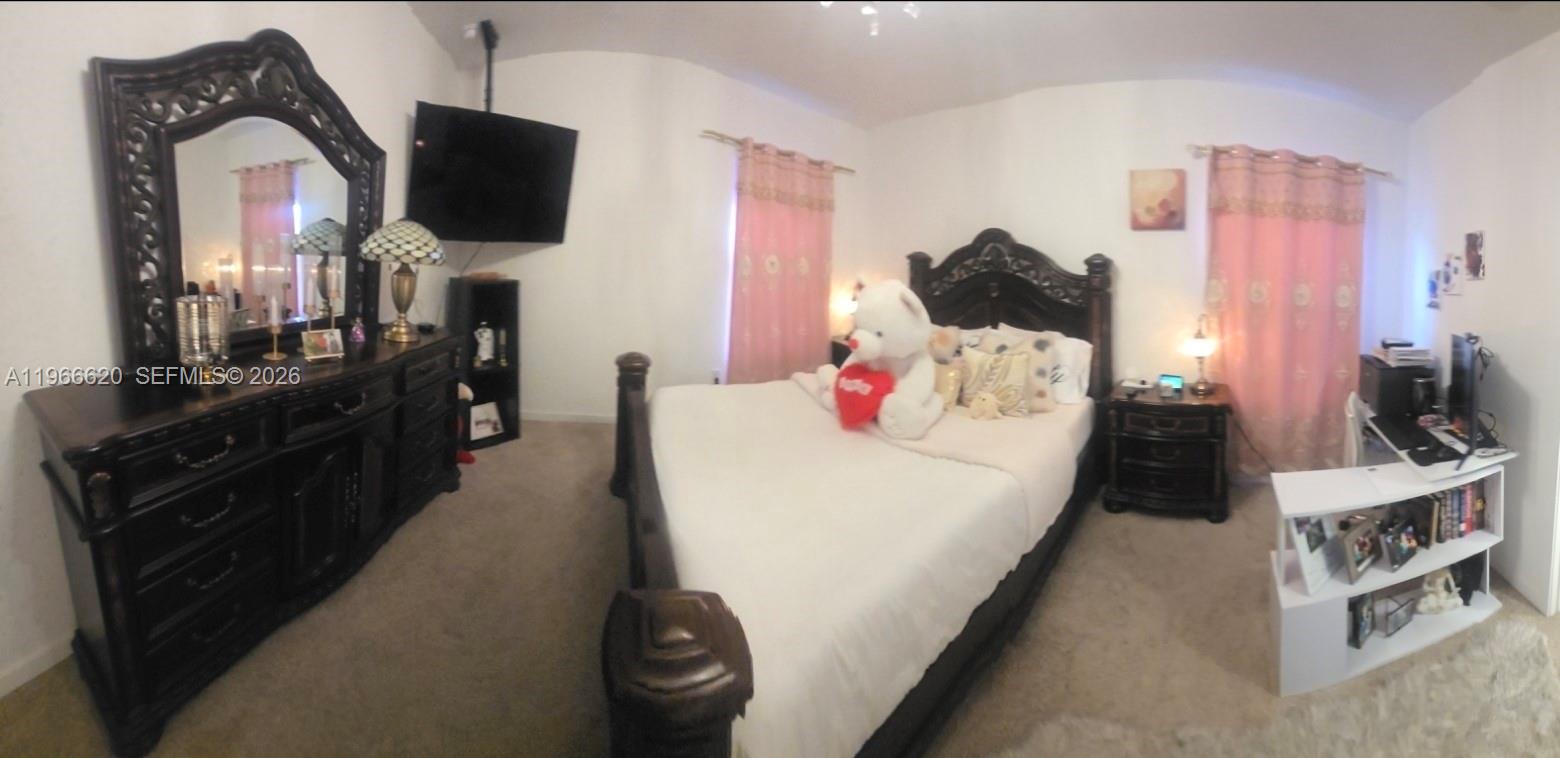 ROYAL HOMES WEST - Residential