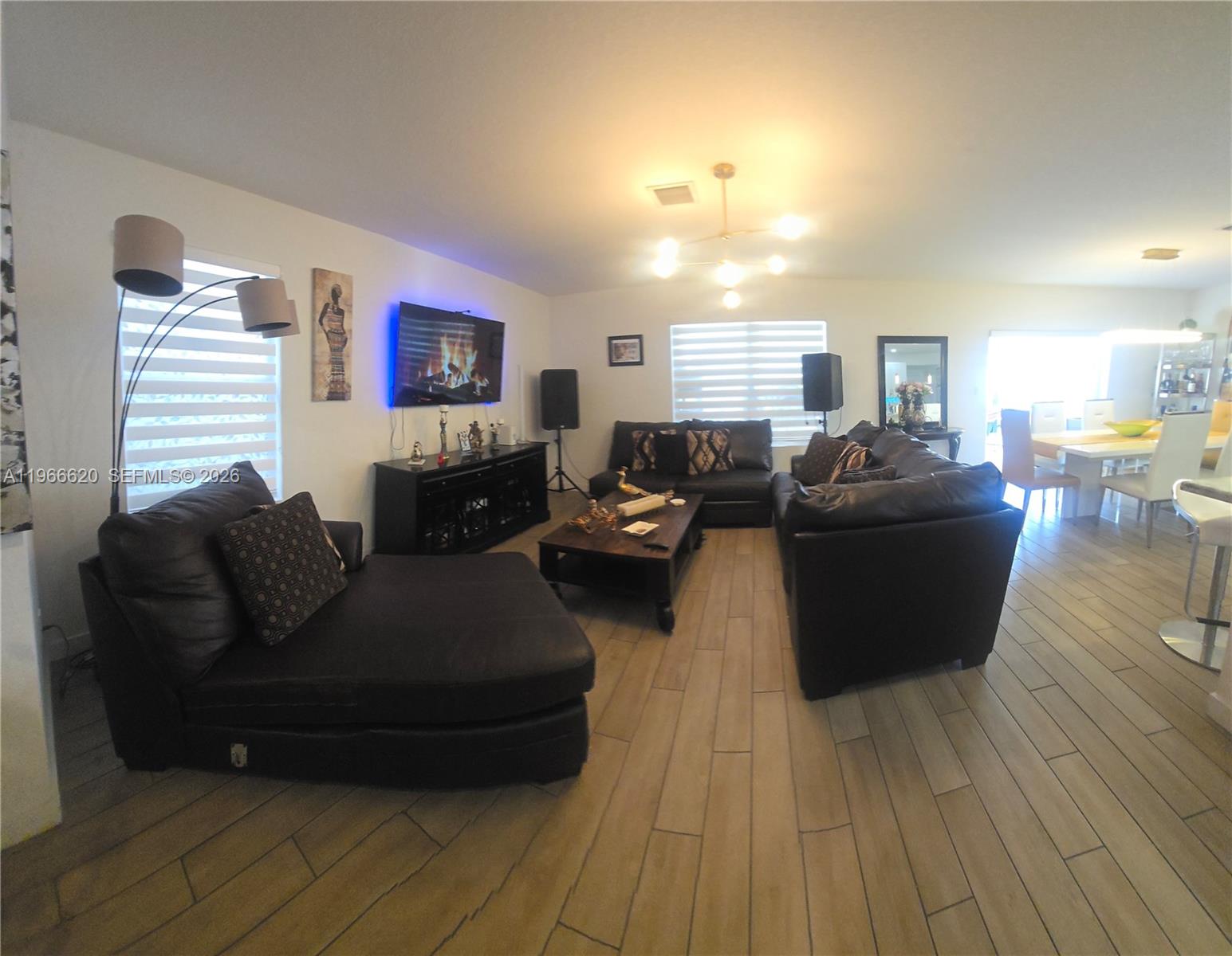 ROYAL HOMES WEST - Residential