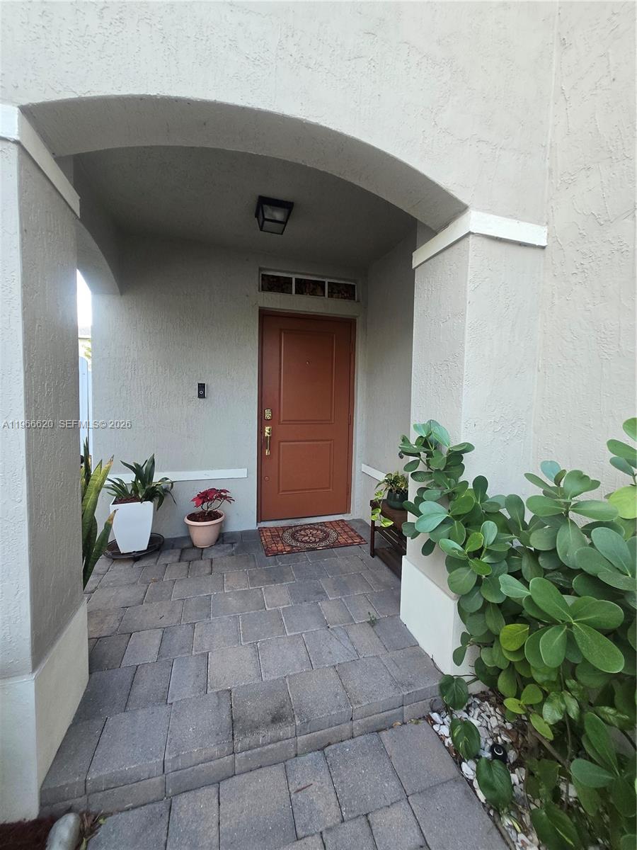 ROYAL HOMES WEST - Residential