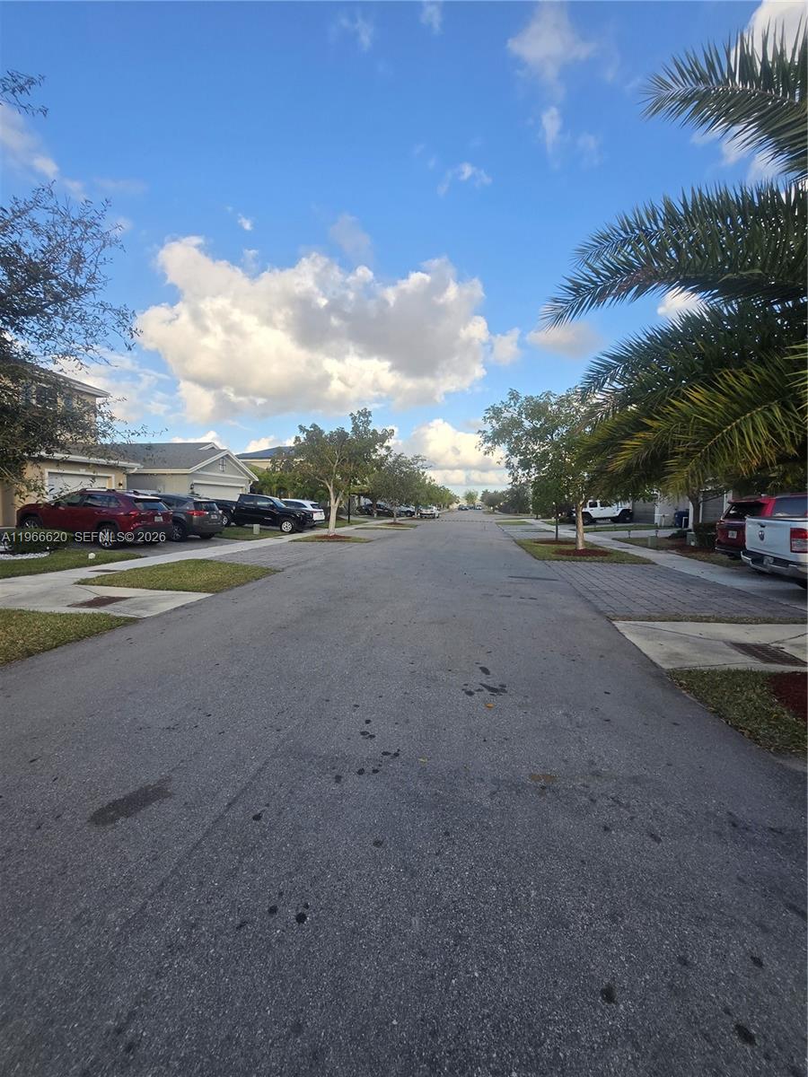 ROYAL HOMES WEST - Residential