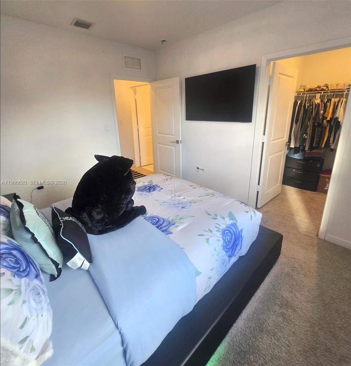 ROYAL HOMES WEST - Residential