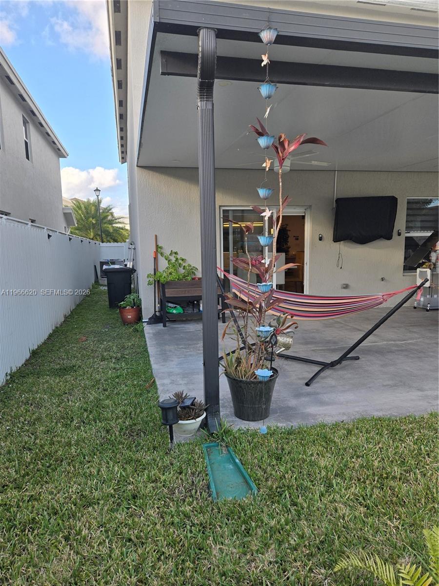 ROYAL HOMES WEST - Residential