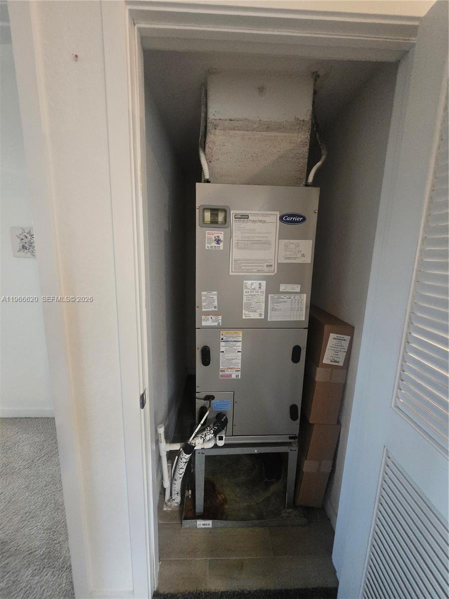 ROYAL HOMES WEST - Residential