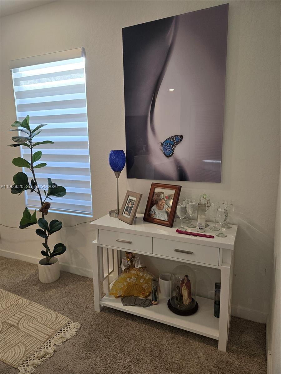 ROYAL HOMES WEST - Residential