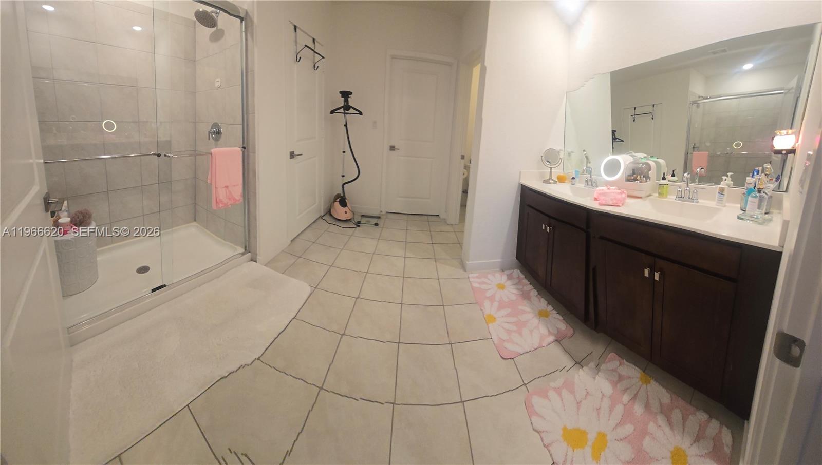 ROYAL HOMES WEST - Residential