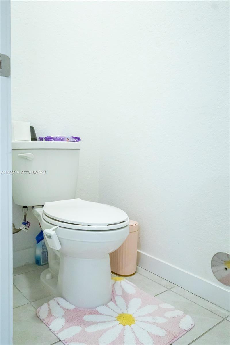 ROYAL HOMES WEST - Residential