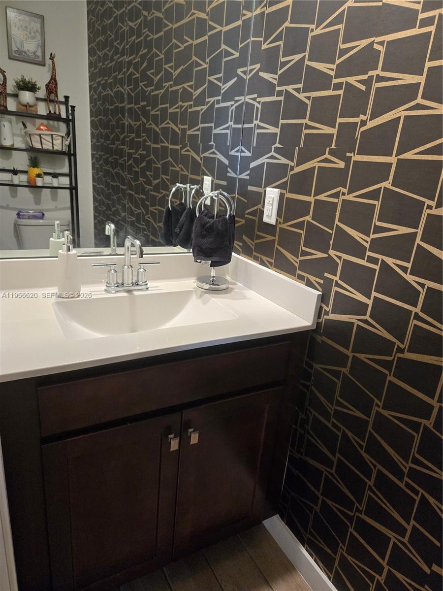 ROYAL HOMES WEST - Residential