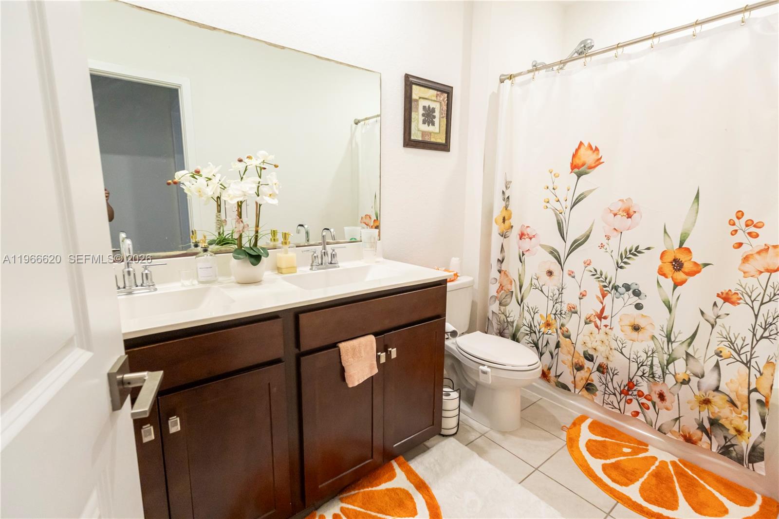 ROYAL HOMES WEST - Residential