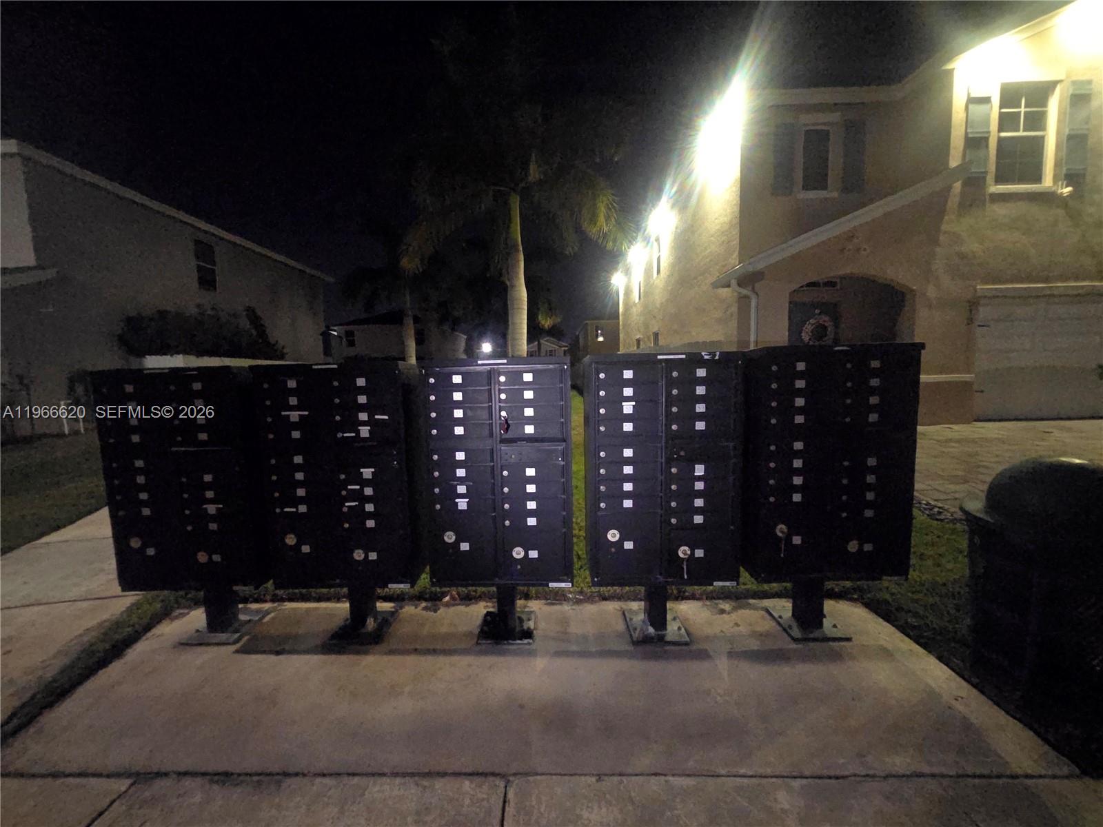 ROYAL HOMES WEST - Residential