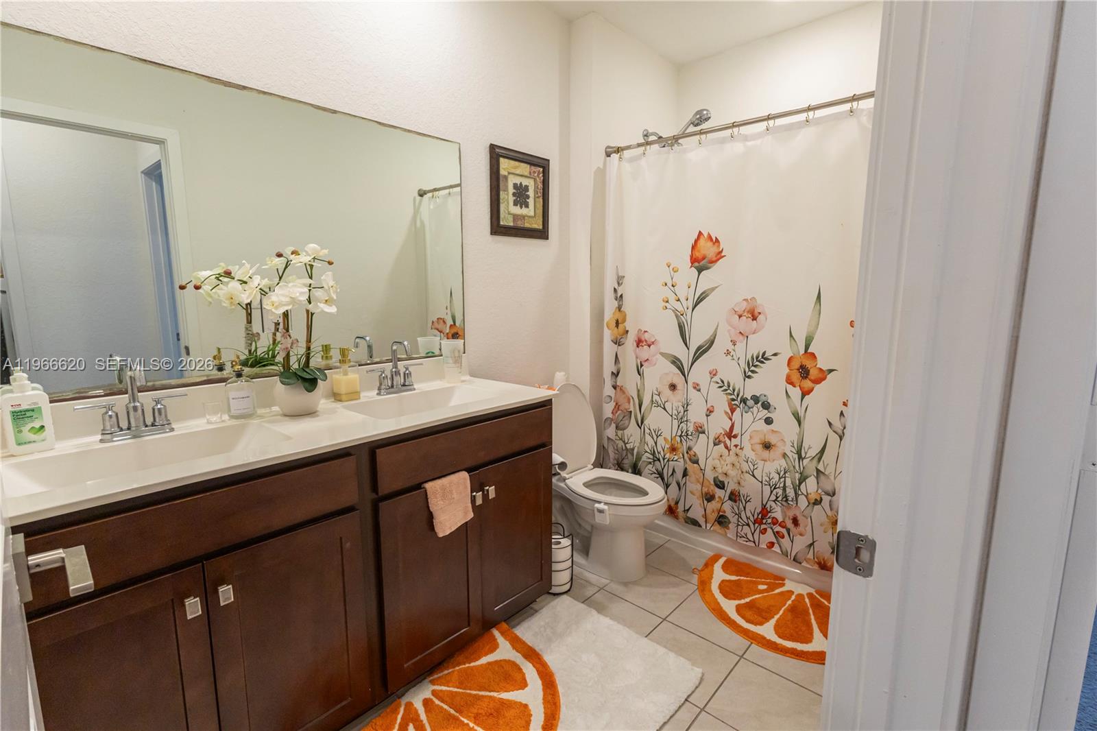 ROYAL HOMES WEST - Residential