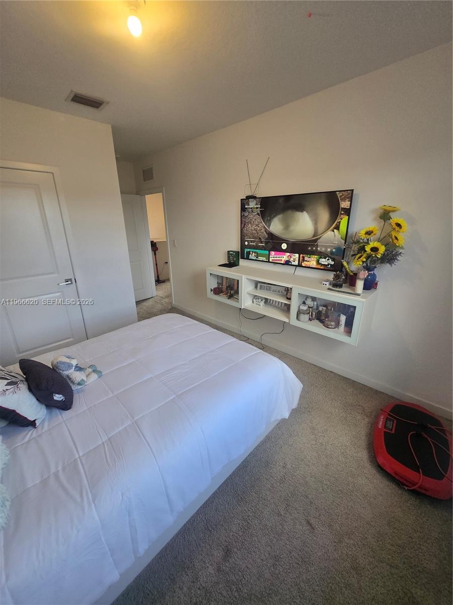 ROYAL HOMES WEST - Residential